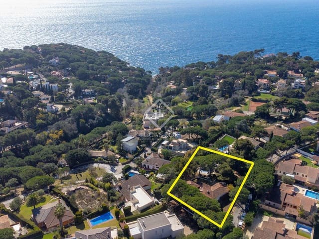 9 sypialnia Willa na sprzedaż w Lloret de Mar z basenem garażem - 900 000 € (Ref: 8182650)