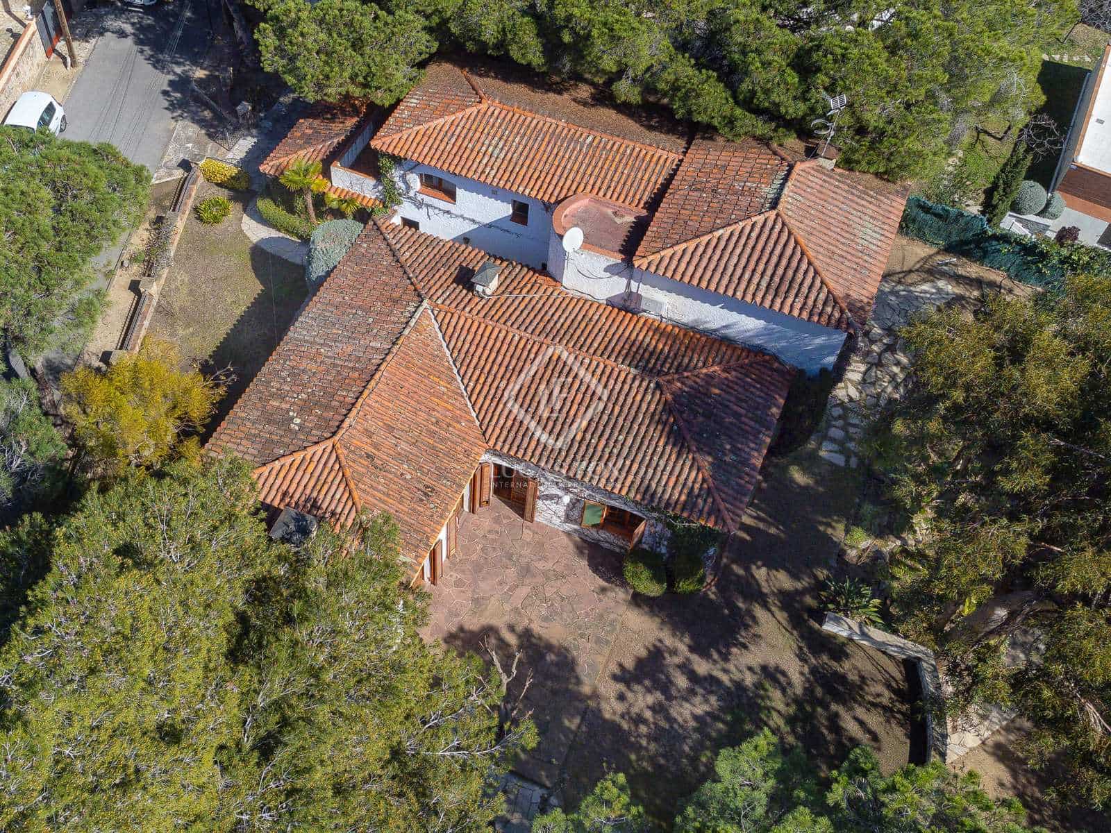 9 sypialnia Willa na sprzedaż w Lloret de Mar z basenem garażem - 900 000 € (Ref: 8182650)