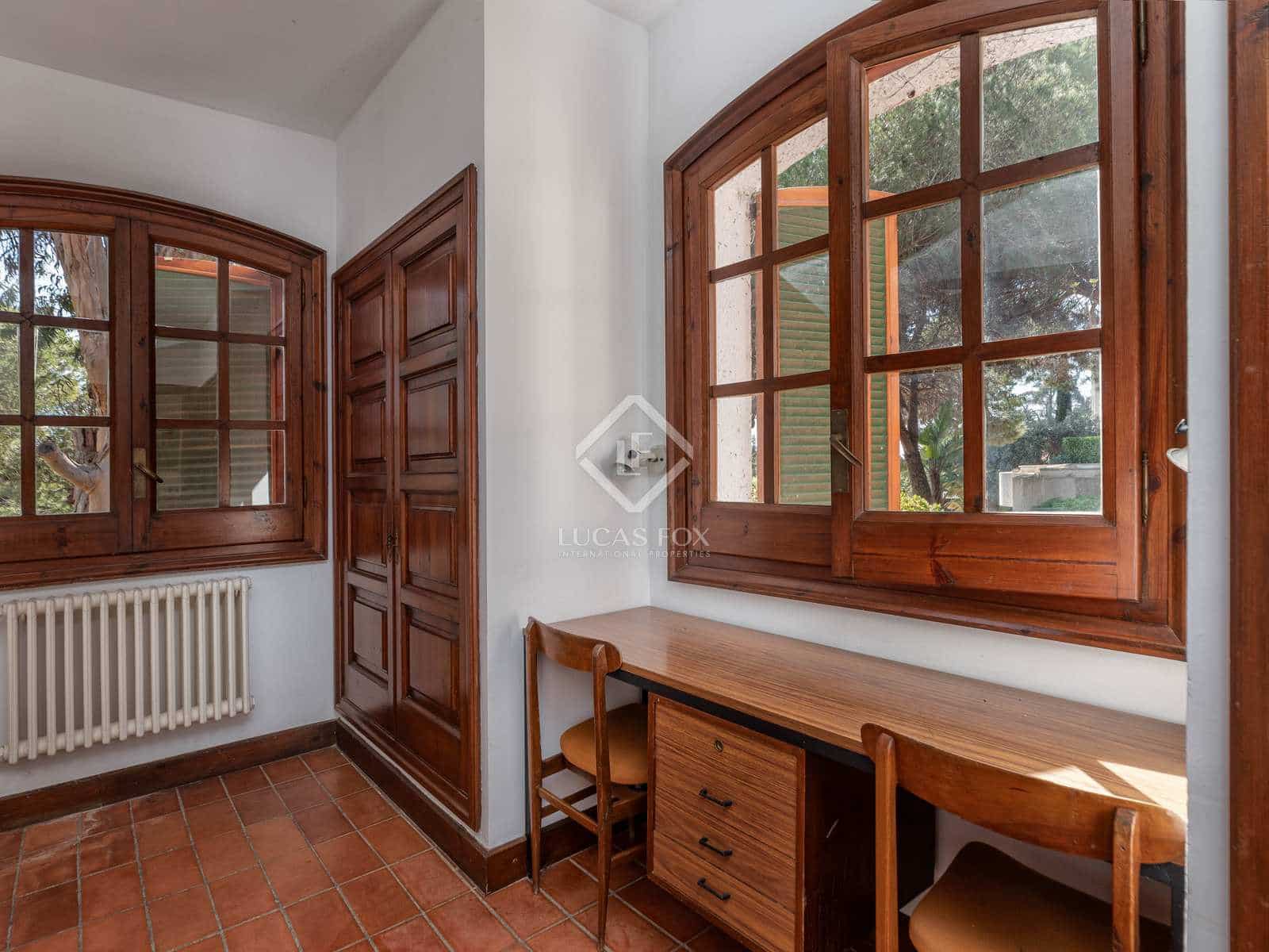 9 sypialnia Willa na sprzedaż w Lloret de Mar z basenem garażem - 900 000 € (Ref: 8182650)