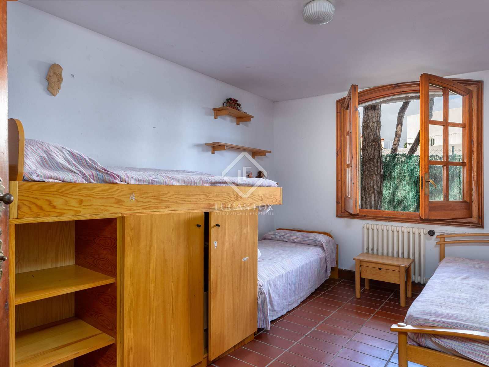 9 sypialnia Willa na sprzedaż w Lloret de Mar z basenem garażem - 900 000 € (Ref: 8182650)