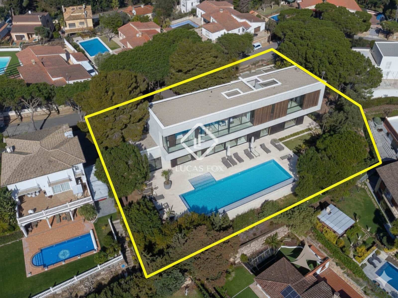 9 sypialnia Willa na sprzedaż w Lloret de Mar z basenem garażem - 900 000 € (Ref: 8182650)