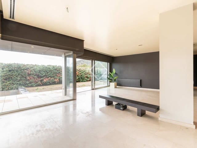 4 soverom Villa til salgs i Matadepera med svømmebasseng garasje - € 900 000 (Ref: 8185420)