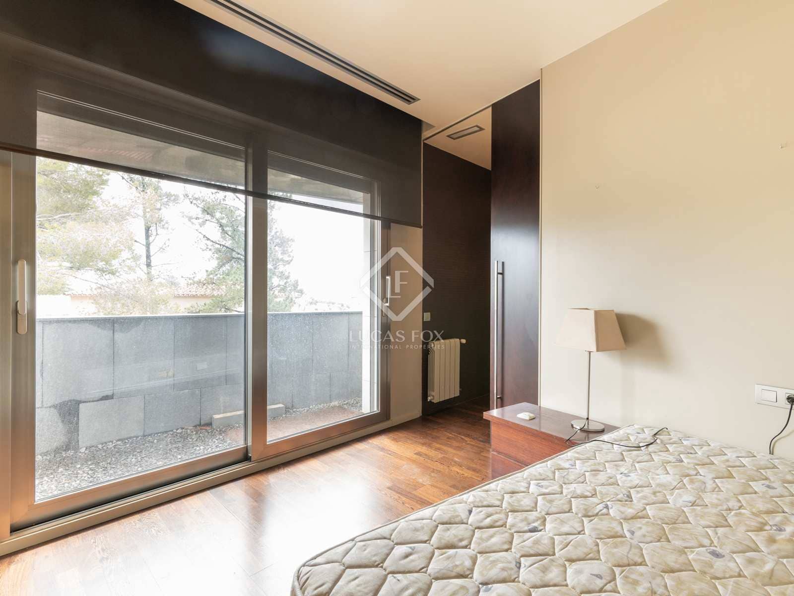 4 soveværelse Villa til salg i Matadepera med swimmingpool garage - € 900.000 (Ref: 8185420)