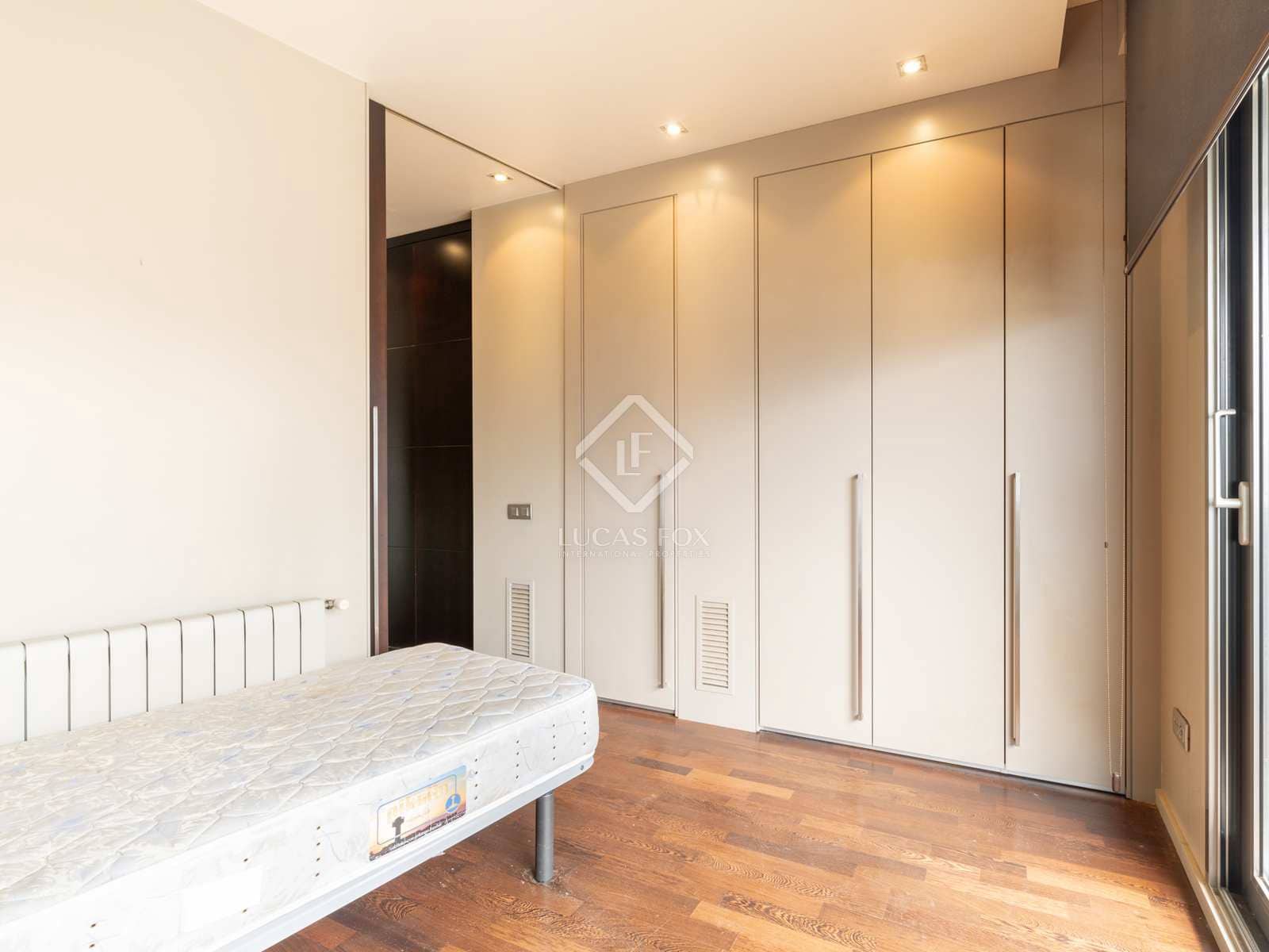 4 soveværelse Villa til salg i Matadepera med swimmingpool garage - € 900.000 (Ref: 8185420)