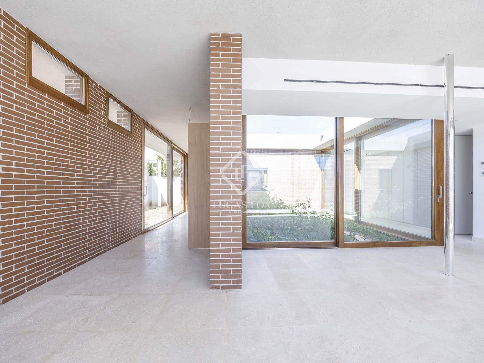 3 soveværelse Villa til salg i Riba-roja de Turia - € 590.000 (Ref: 8188626)