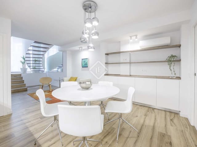 2 slaapkamer Appartement te huur in Valencia stad - € 2.100 (Ref: 8188632)