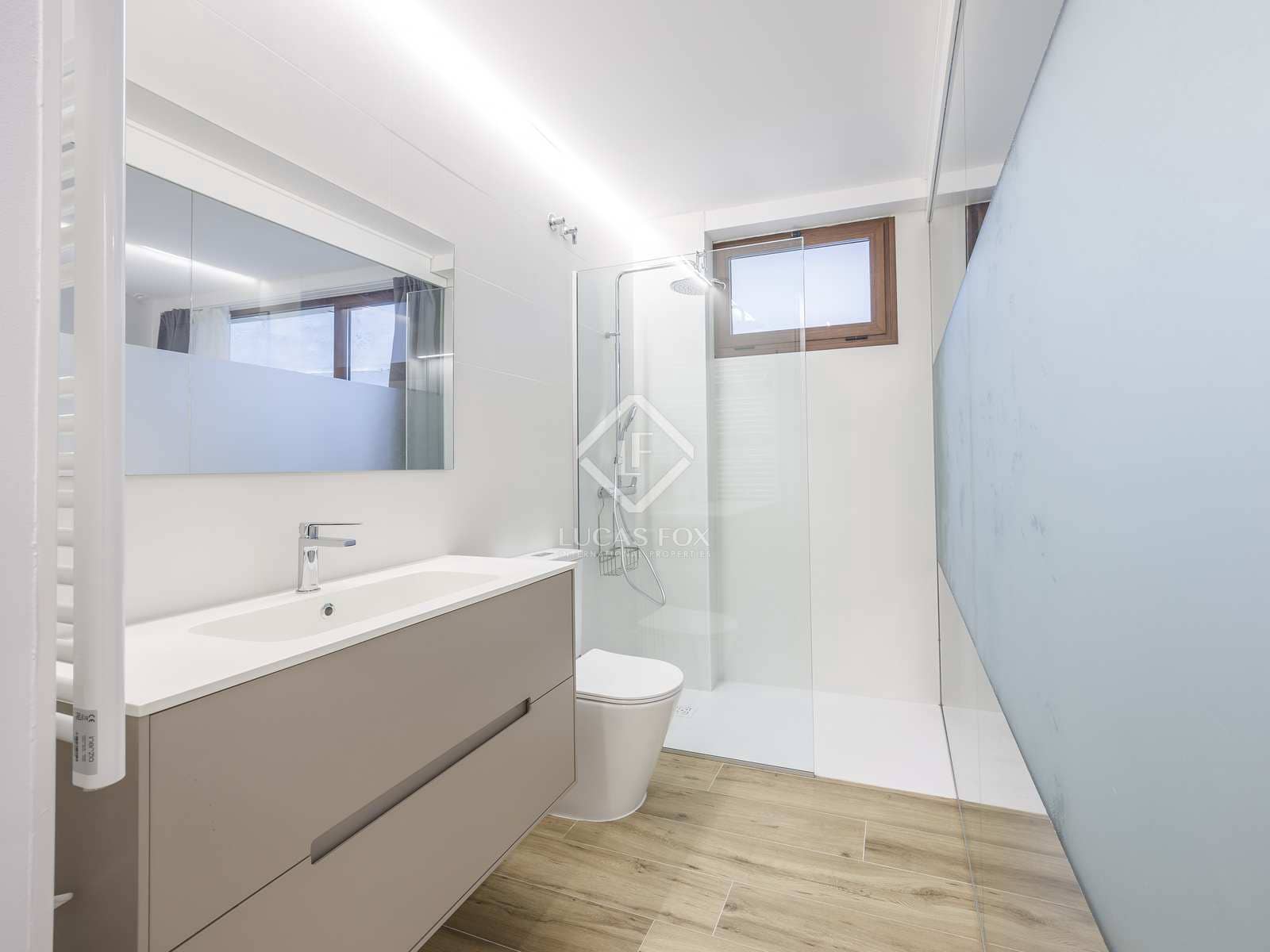 2 soverom Leilighet til leie i Valencia by - € 2 100 (Ref: 8188632)