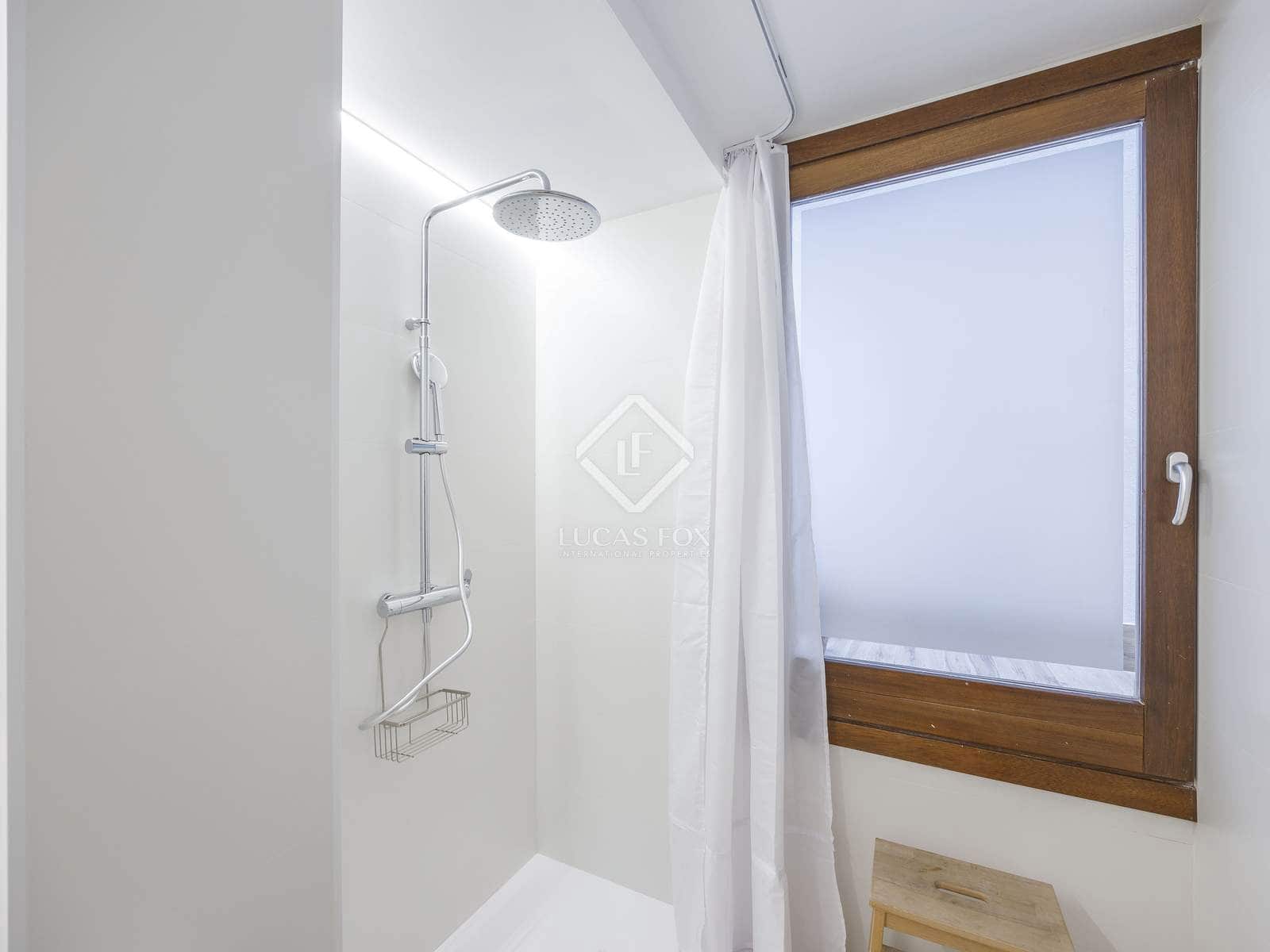 2 soverom Leilighet til leie i Valencia by - € 2 100 (Ref: 8188632)