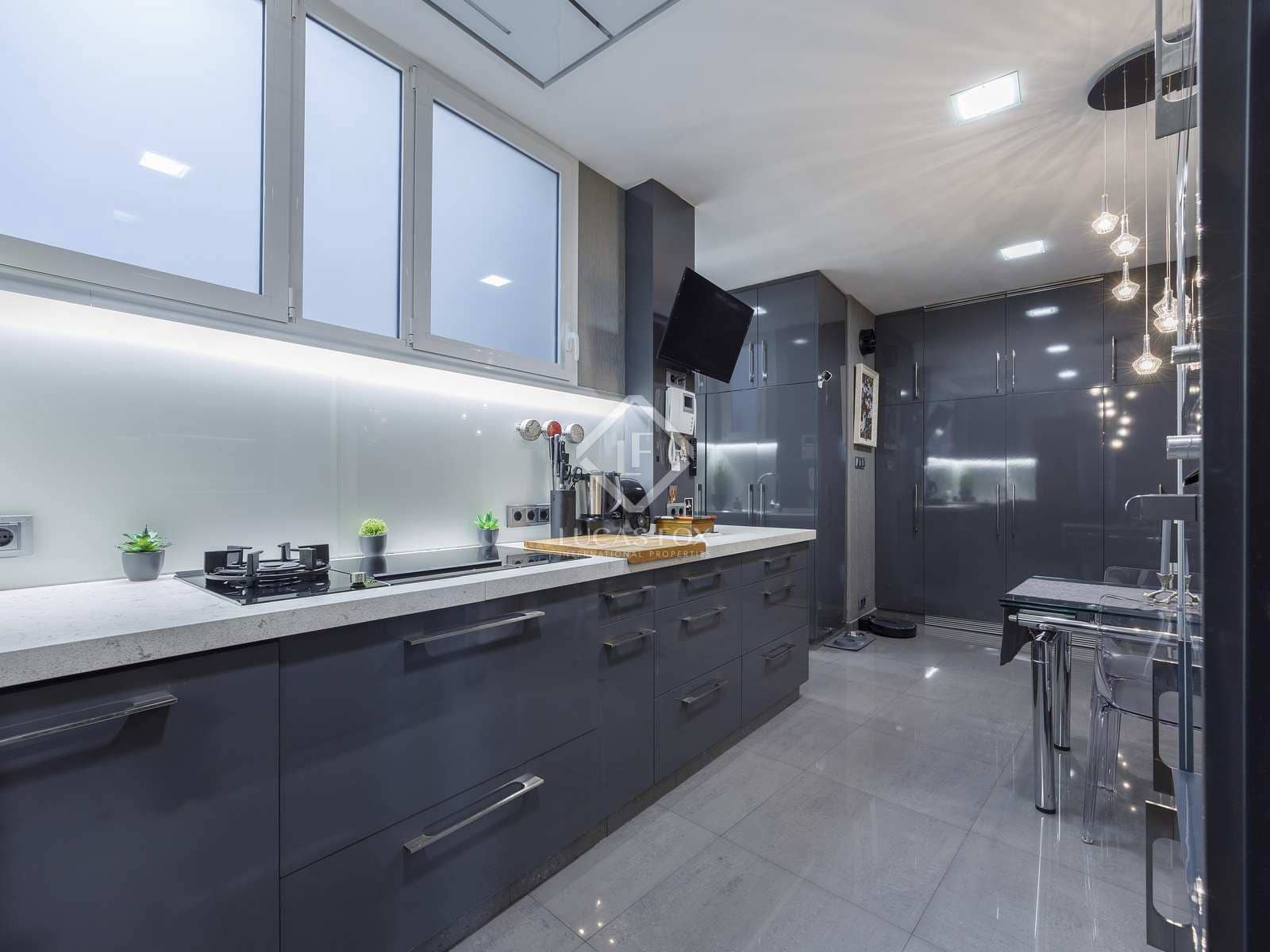 Apartamento de 3 habitaciones en València ciudad en venta - 1.300.000 € (Ref: 8188633)