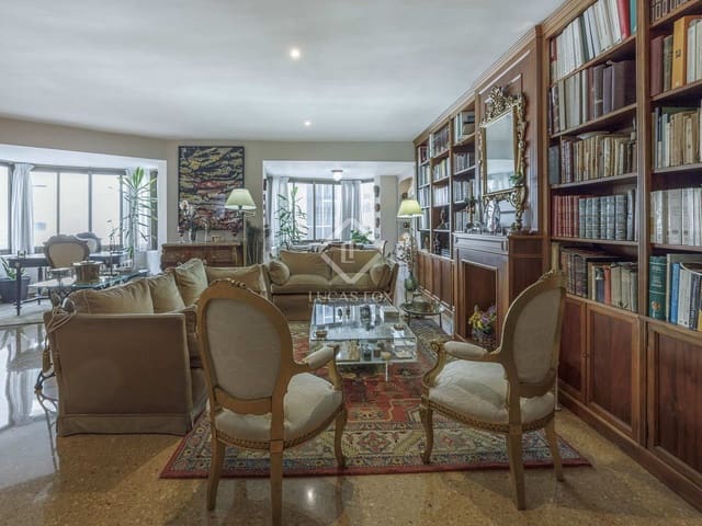 5 soverom Leilighet til salgs i Valencia by - € 810 000 (Ref: 8188656)