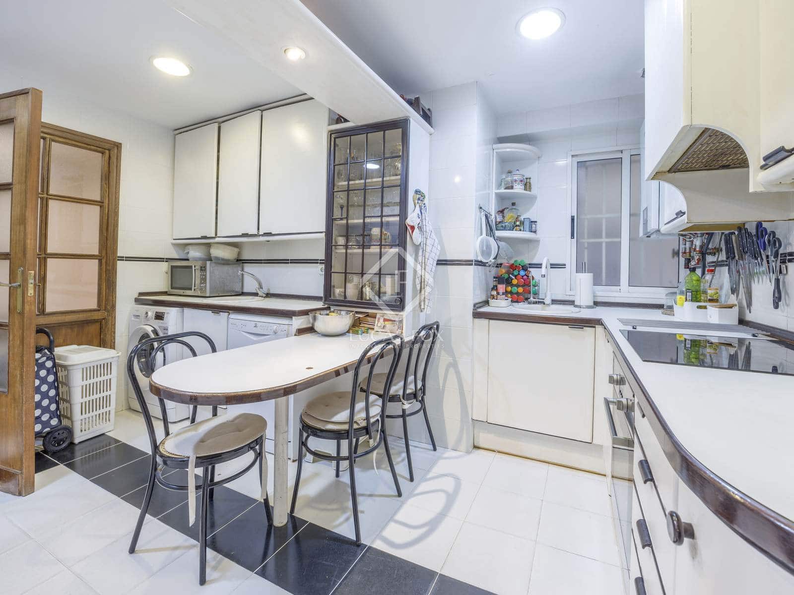 5 soverom Leilighet til salgs i Valencia by - € 810 000 (Ref: 8188656)