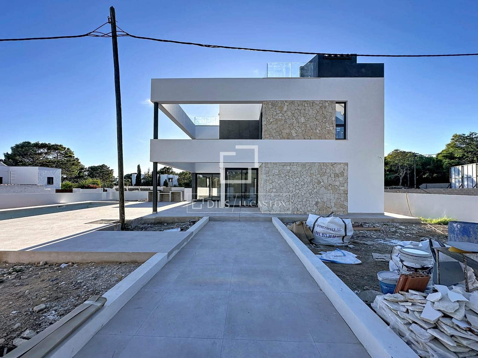 4 soverom Villa til salgs i Ciutadella de Menorca med svømmebasseng garasje - € 2 200 000 (Ref: 8198263)