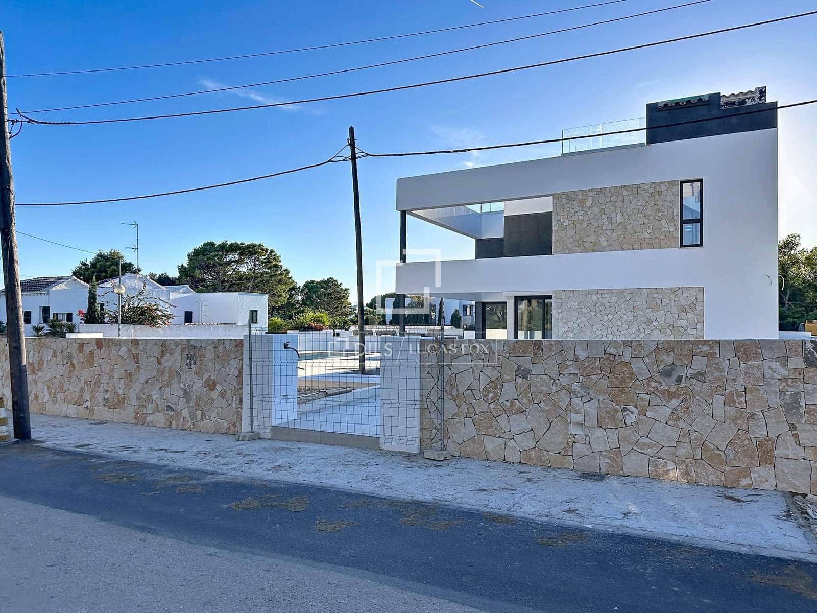 4 soverom Villa til salgs i Ciutadella de Menorca med svømmebasseng garasje - € 2 200 000 (Ref: 8198263)