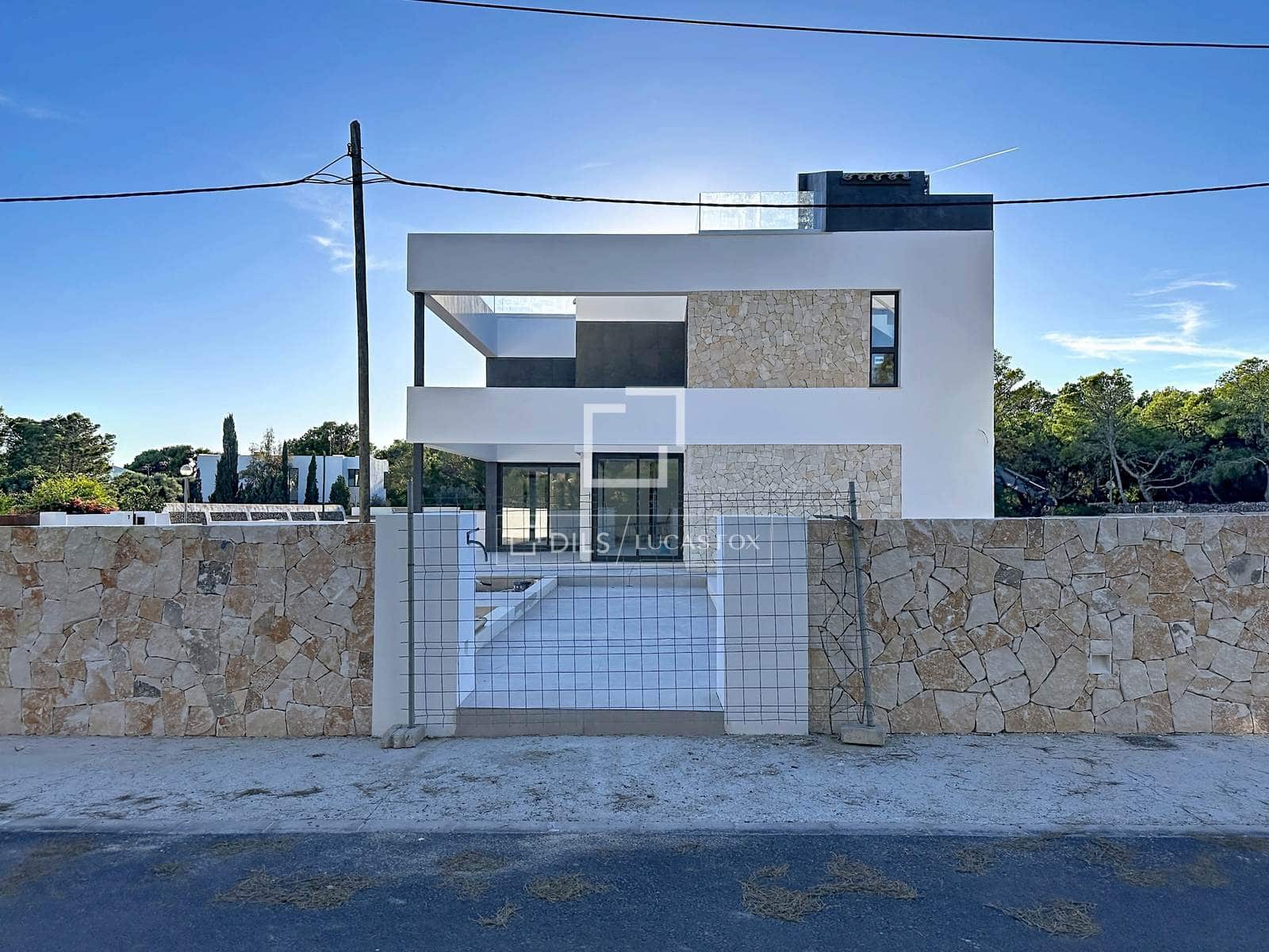 4 soverom Villa til salgs i Ciutadella de Menorca med svømmebasseng garasje - € 2 200 000 (Ref: 8198263)