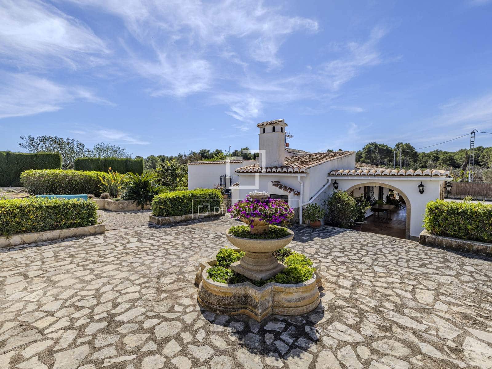 4 sypialnia Willa na sprzedaż w Javea / Xabia z basenem garażem - 795 000 € (Ref: 8200763)