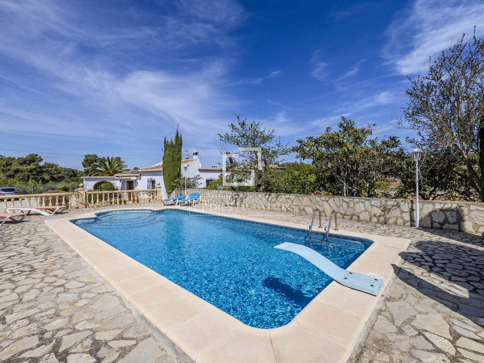 4 sypialnia Willa na sprzedaż w Javea / Xabia z basenem garażem - 795 000 € (Ref: 8200763)