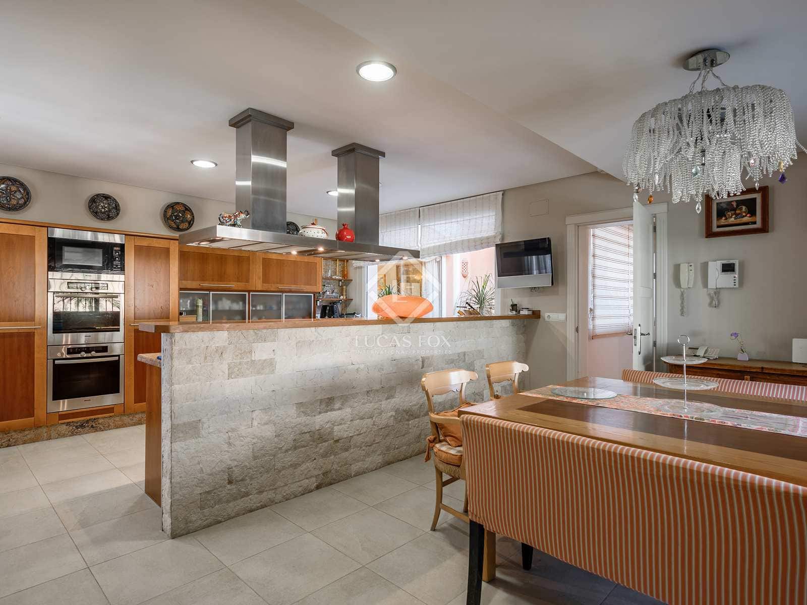 8 bedroom Villa for sale in Estepona with pool garage - € 8,400,000 (Ref: 8206024)