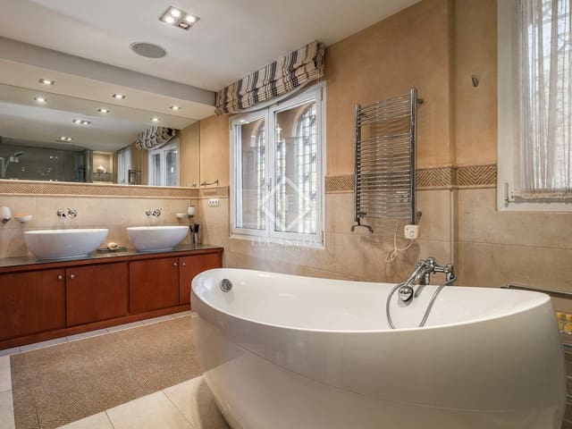 8 chambre Villa/Maison à vendre à Estepona avec piscine garage - 8 400 000 € (Ref: 8206024)