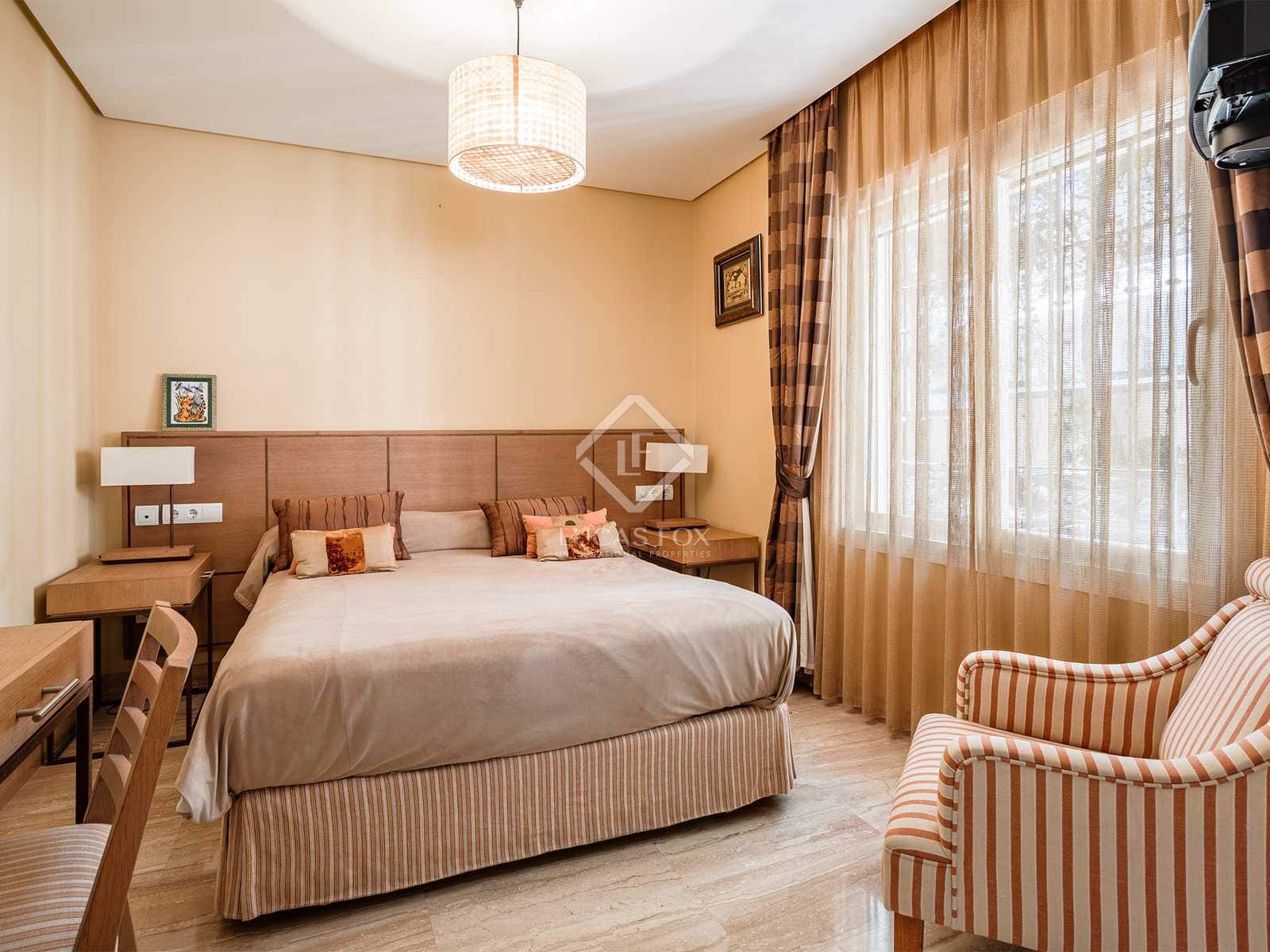 8 bedroom Villa for sale in Estepona with pool garage - € 8,400,000 (Ref: 8206024)