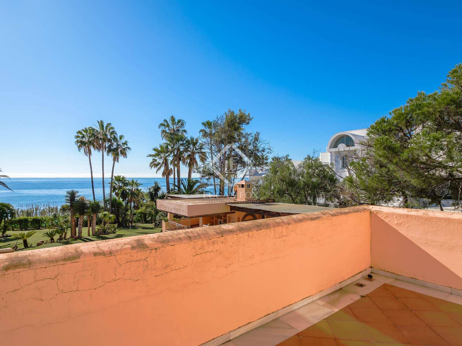 8 bedroom Villa for sale in Estepona with pool garage - € 8,400,000 (Ref: 8206024)