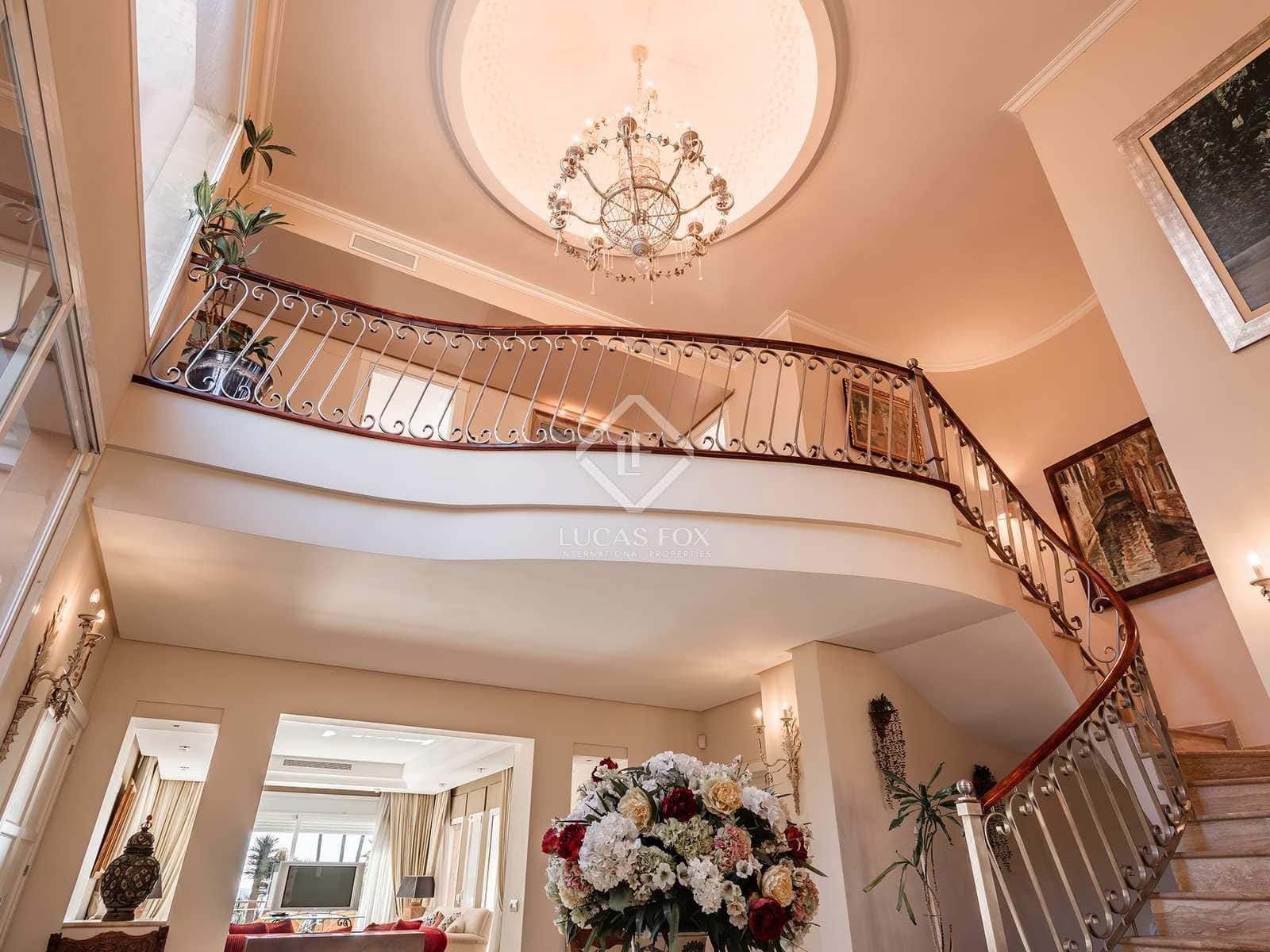 8 bedroom Villa for sale in Estepona with pool garage - € 8,400,000 (Ref: 8206024)