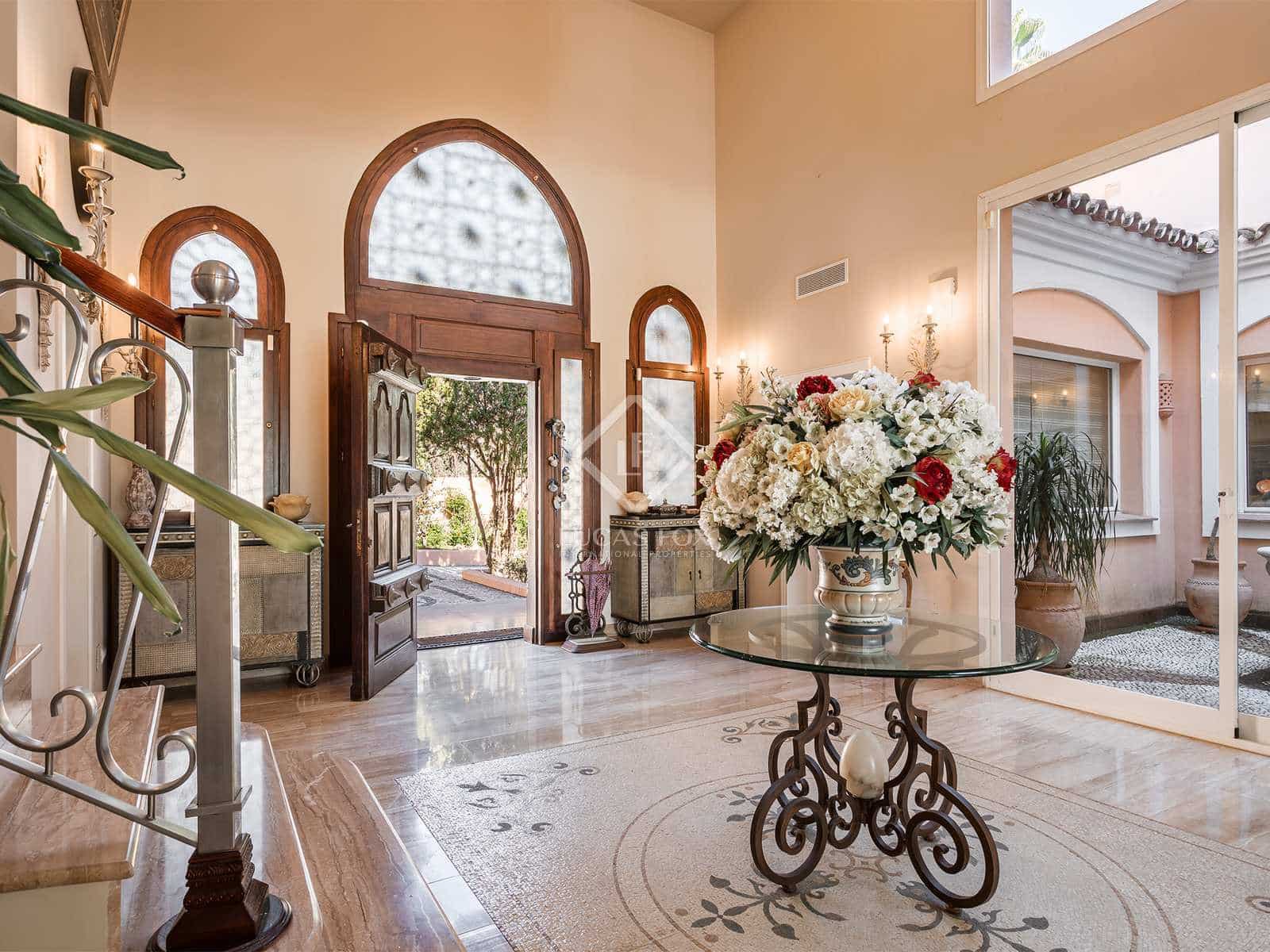 8 bedroom Villa for sale in Estepona with pool garage - € 8,400,000 (Ref: 8206024)