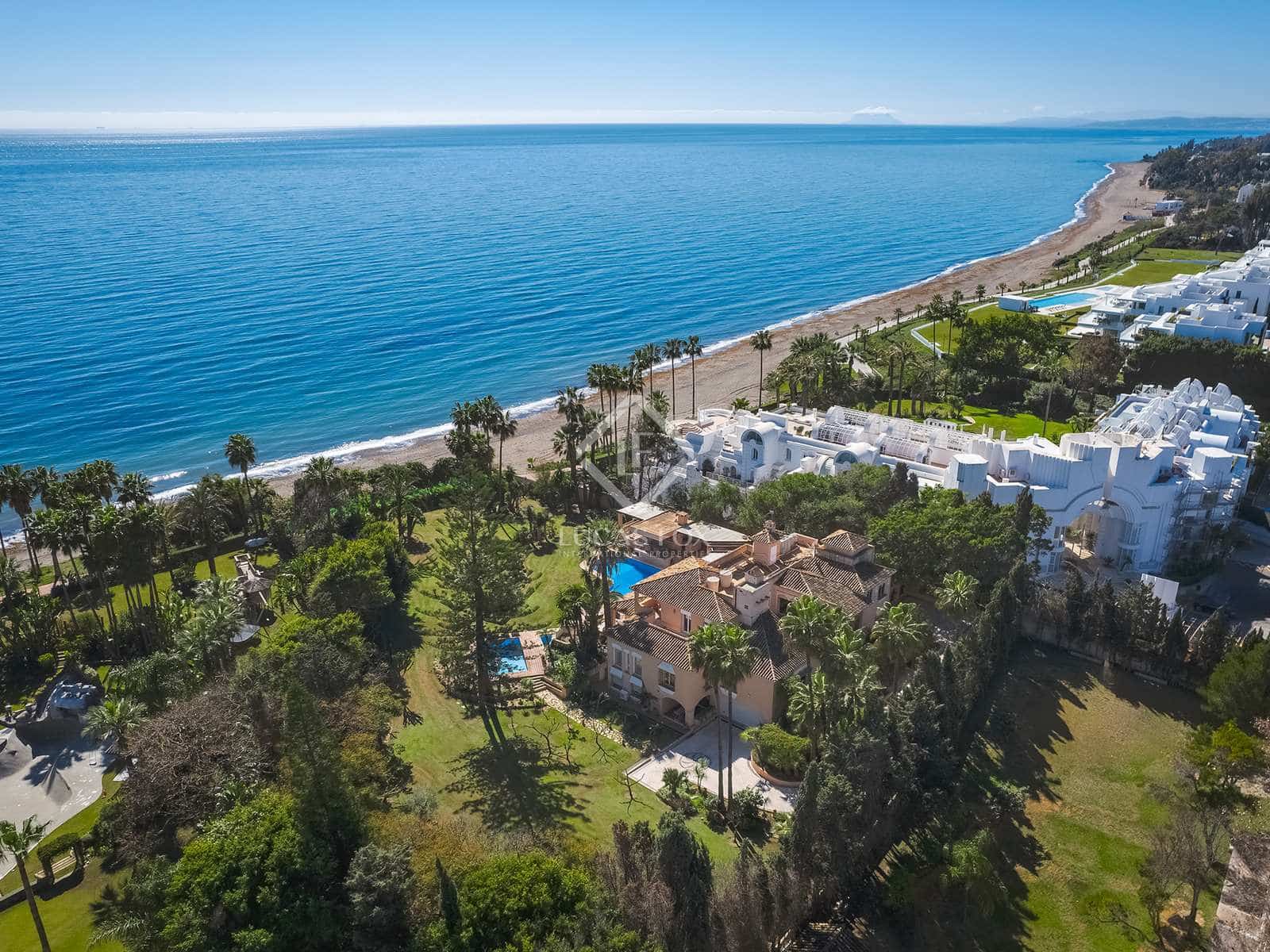 8 bedroom Villa for sale in Estepona with pool garage - € 8,400,000 (Ref: 8206024)