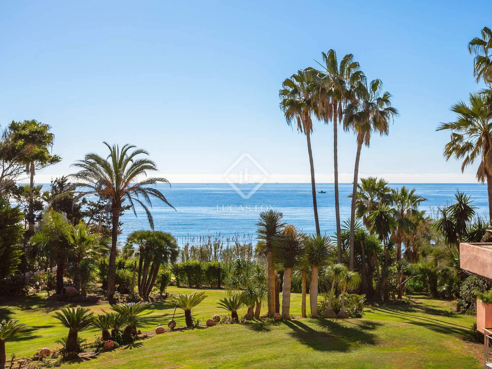 8 bedroom Villa for sale in Estepona with pool garage - € 8,400,000 (Ref: 8206024)