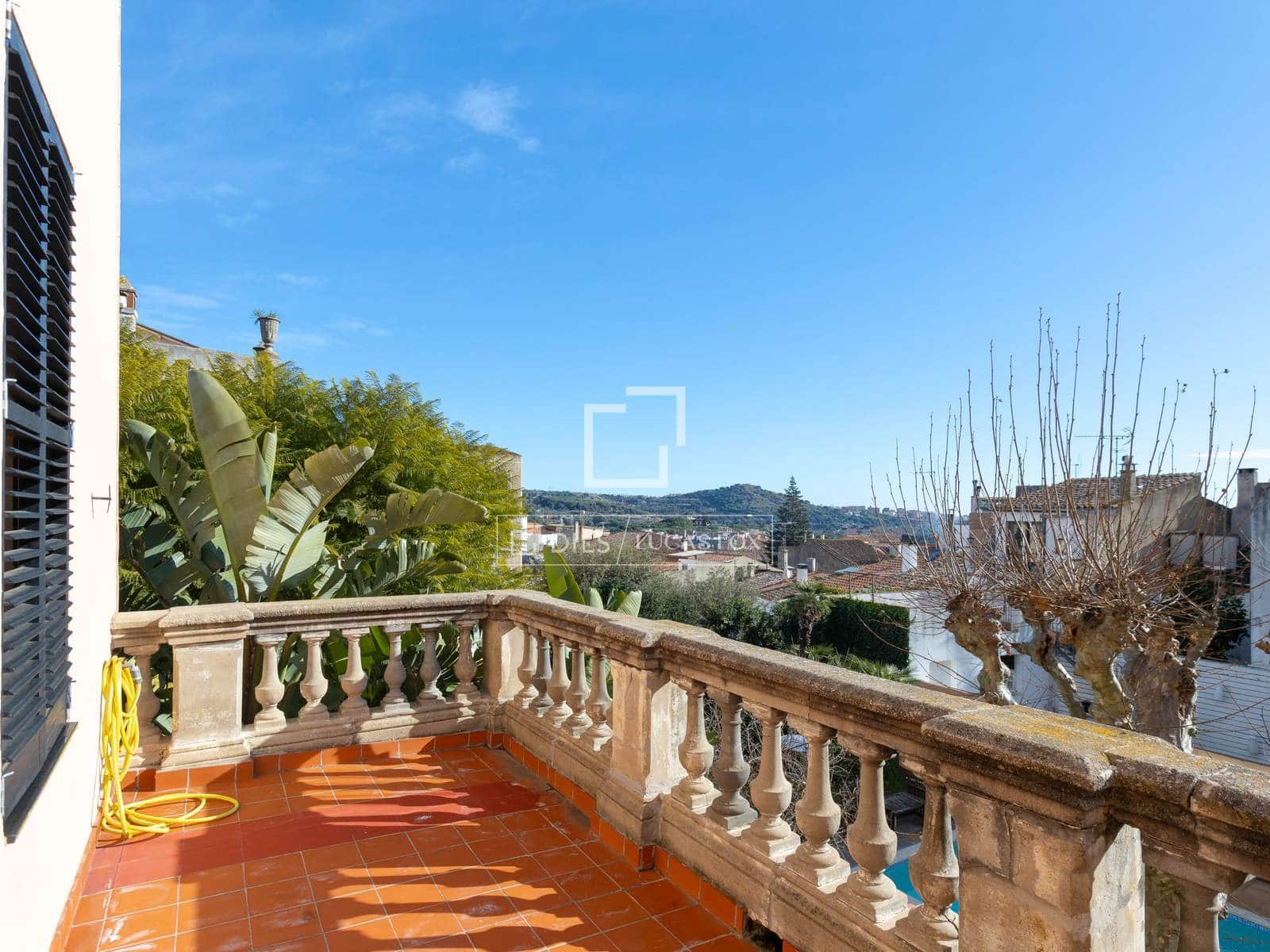 5 soverom Villa til salgs i Argentona med svømmebasseng garasje - € 1 100 000 (Ref: 8207024)