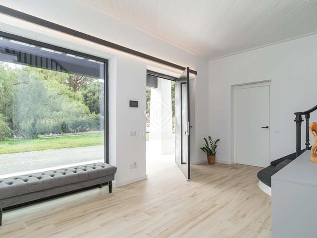 8 sypialnia Willa na sprzedaż w Sant Andreu de Llavaneres z basenem garażem - 2 475 000 € (Ref: 8210050)