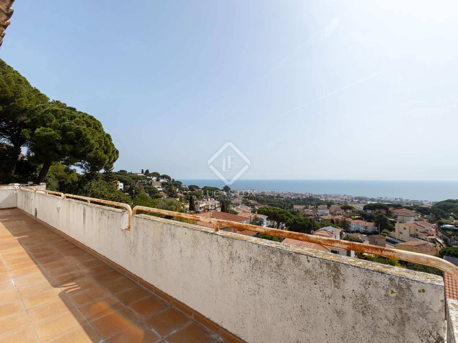 5 soveværelse Villa til salg i Premia de Dalt med swimmingpool garage - € 990.000 (Ref: 8210295)