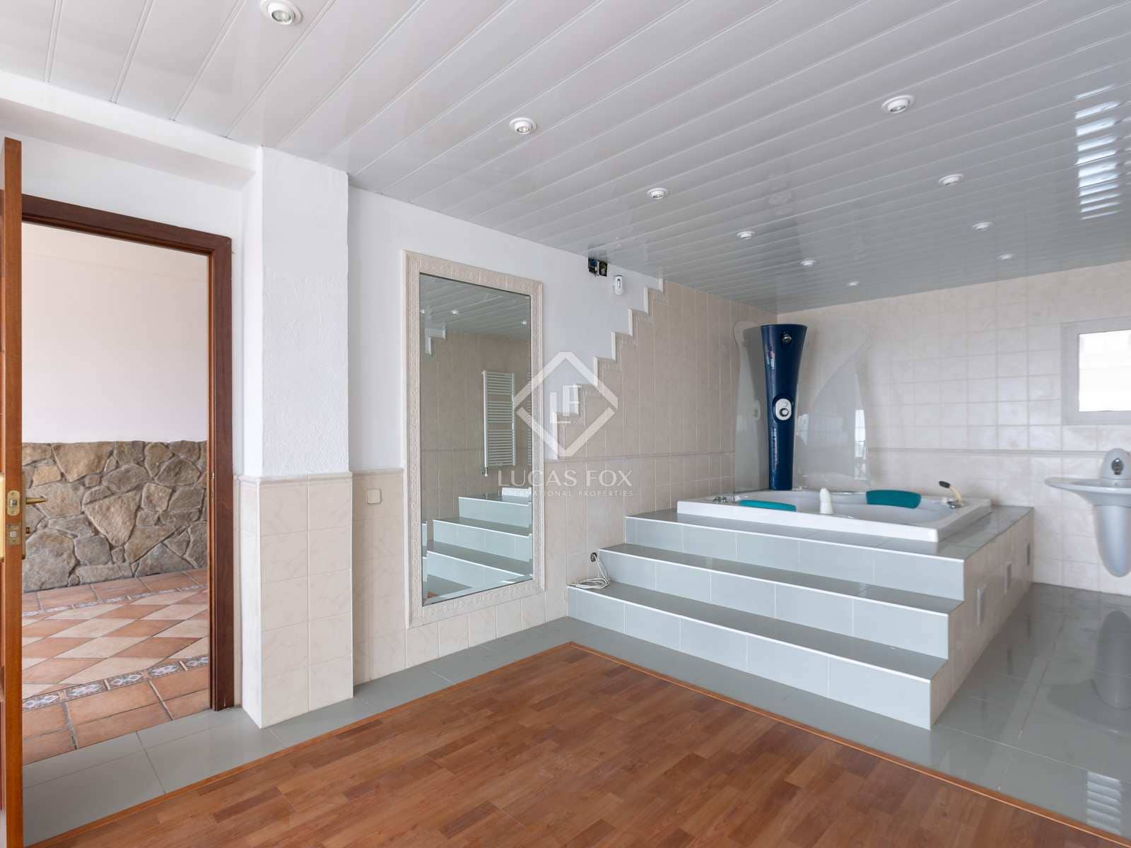 5 soveværelse Villa til salg i Premia de Dalt med swimmingpool garage - € 990.000 (Ref: 8210295)