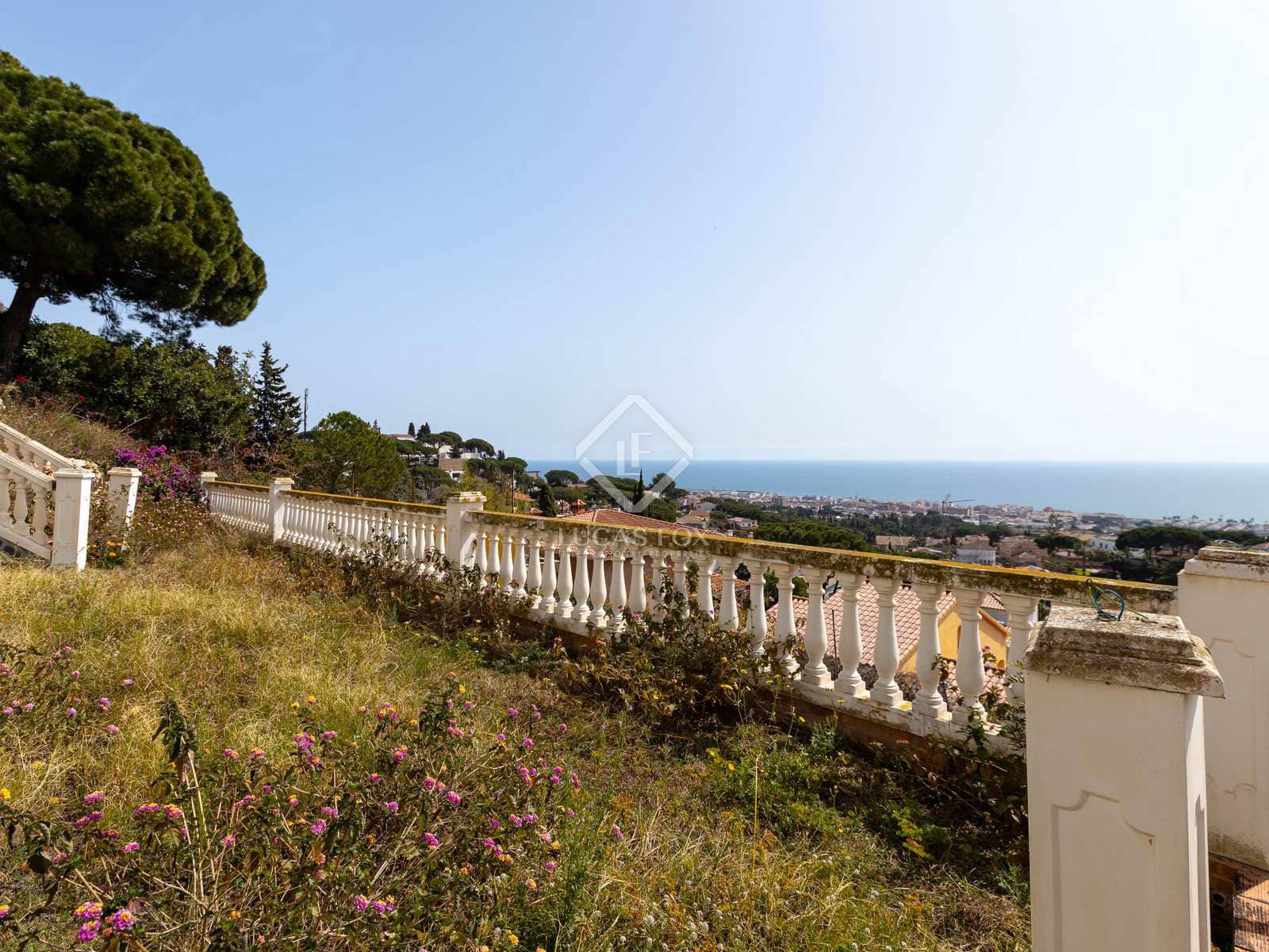 5 soveværelse Villa til salg i Premia de Dalt med swimmingpool garage - € 990.000 (Ref: 8210295)