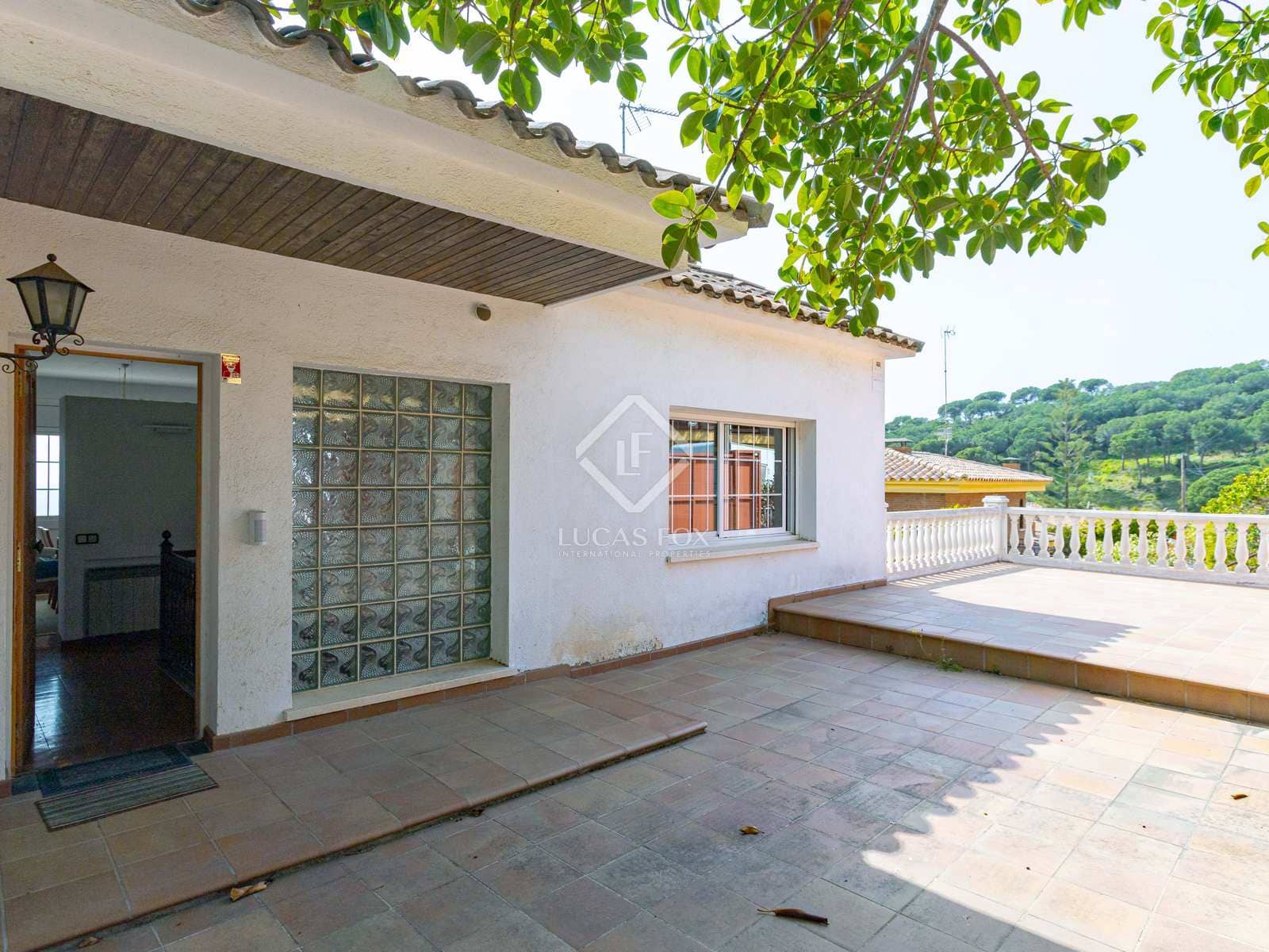 5 soveværelse Villa til salg i Premia de Dalt med swimmingpool garage - € 990.000 (Ref: 8210295)