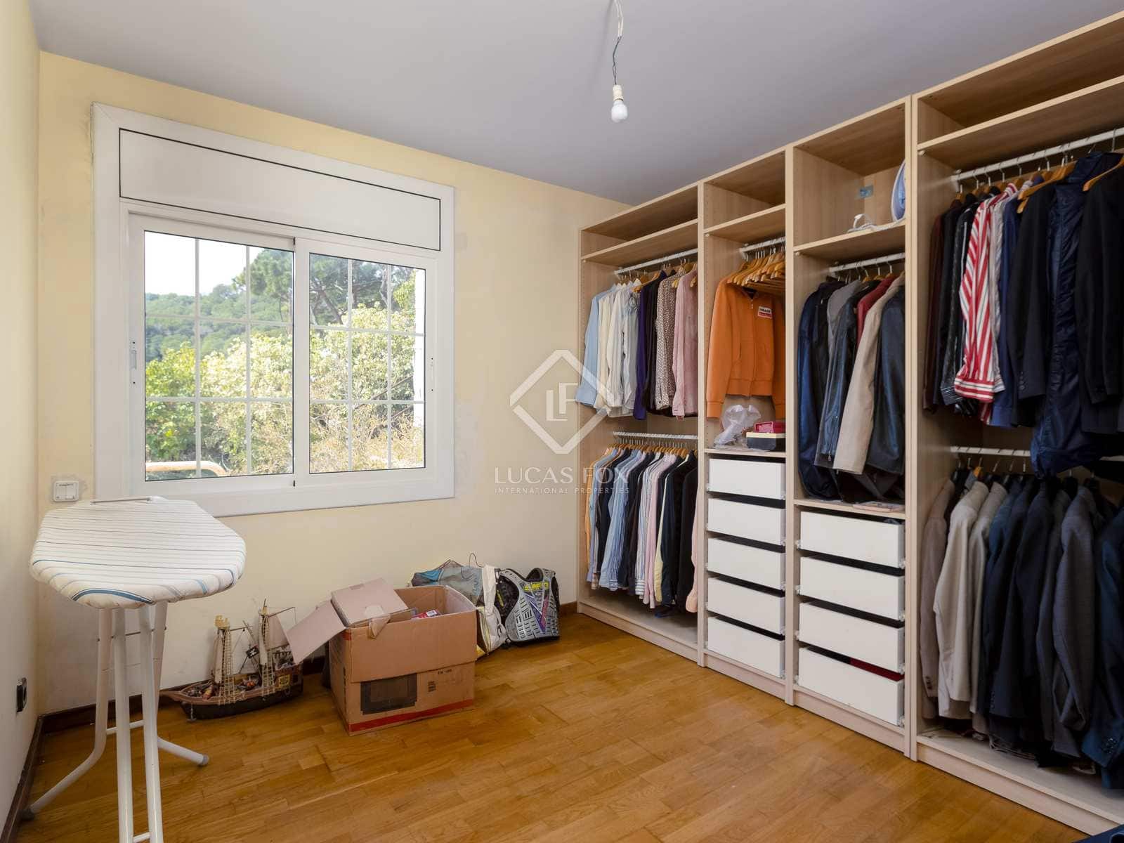 5 soveværelse Villa til salg i Premia de Dalt med swimmingpool garage - € 990.000 (Ref: 8210295)