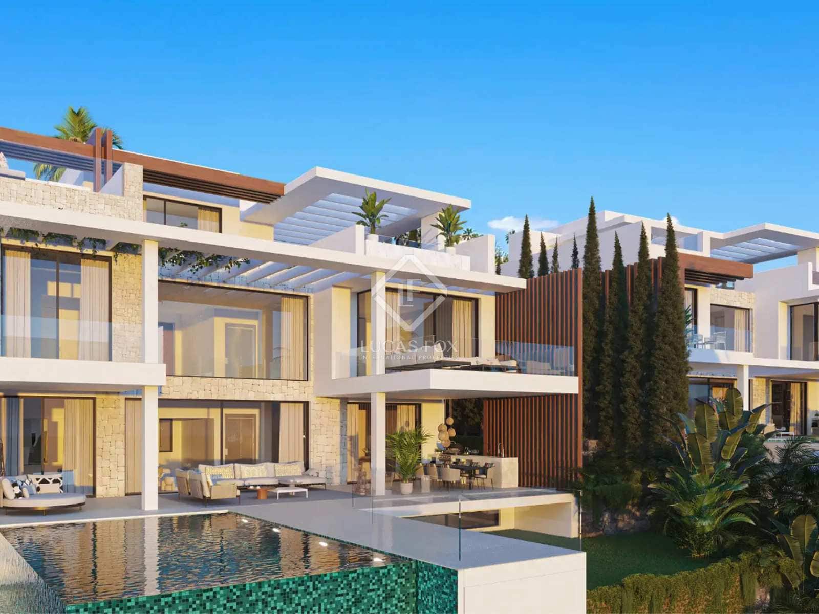 3 bedroom Villa for sale in Estepona with pool - € 2,990,000 (Ref: 8211903)