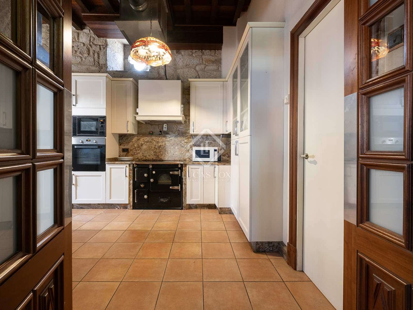 6 soveværelse Villa til salg i Pontevedra by med swimmingpool garage - € 1.250.000 (Ref: 8212578)