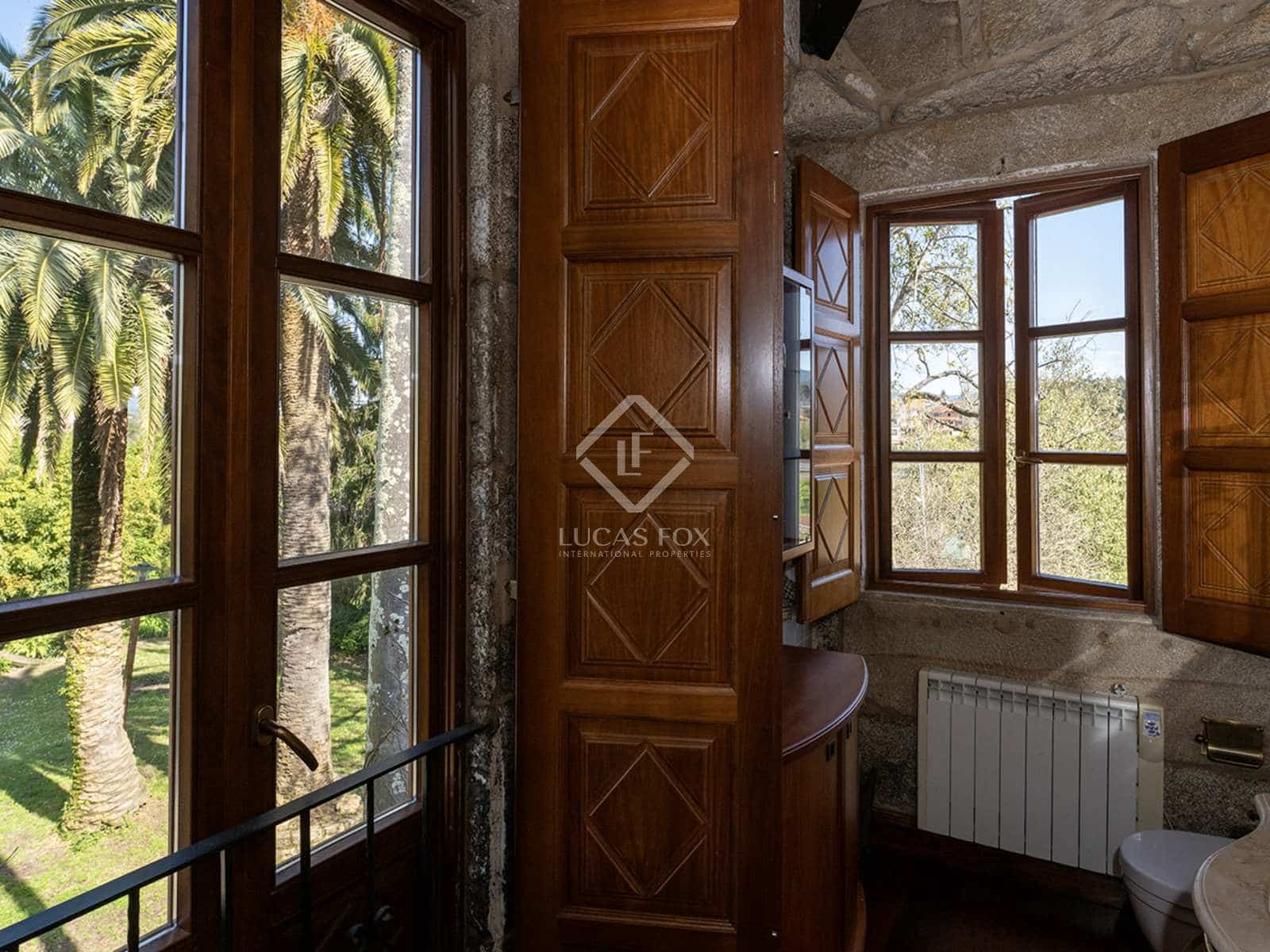 6 soveværelse Villa til salg i Pontevedra by med swimmingpool garage - € 1.250.000 (Ref: 8212578)