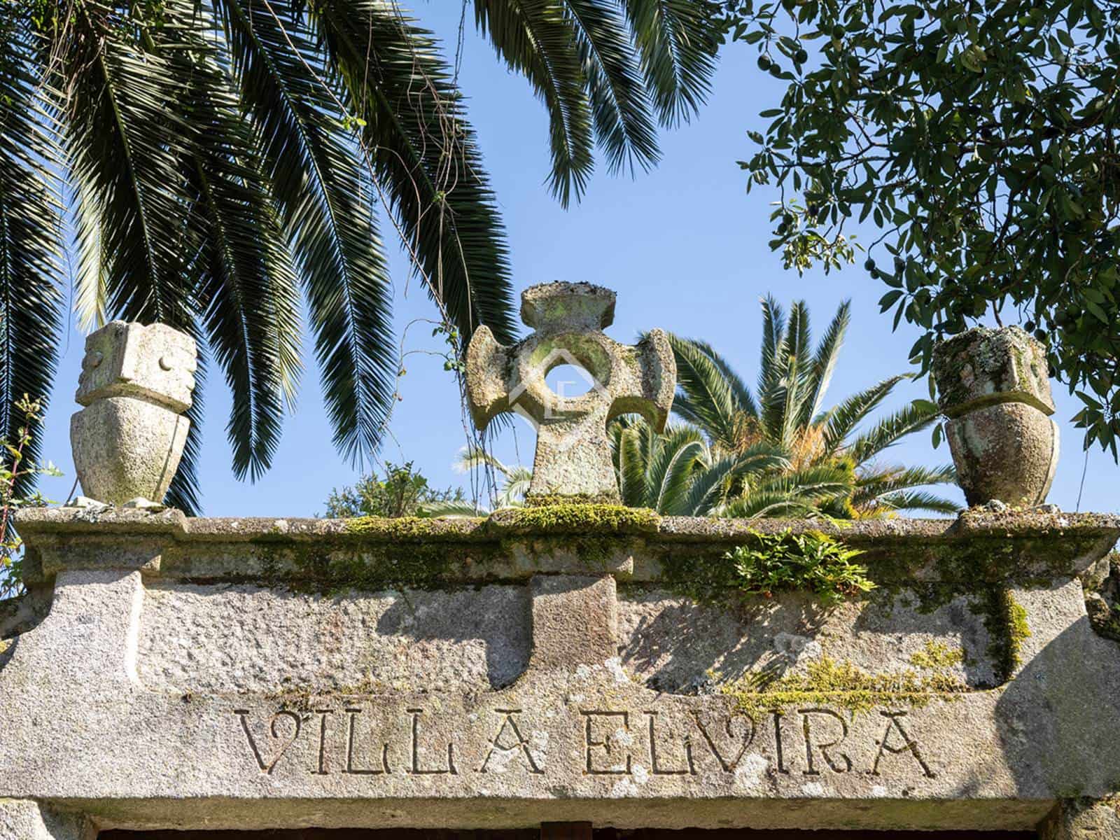 6 soveværelse Villa til salg i Pontevedra by med swimmingpool garage - € 1.250.000 (Ref: 8212578)