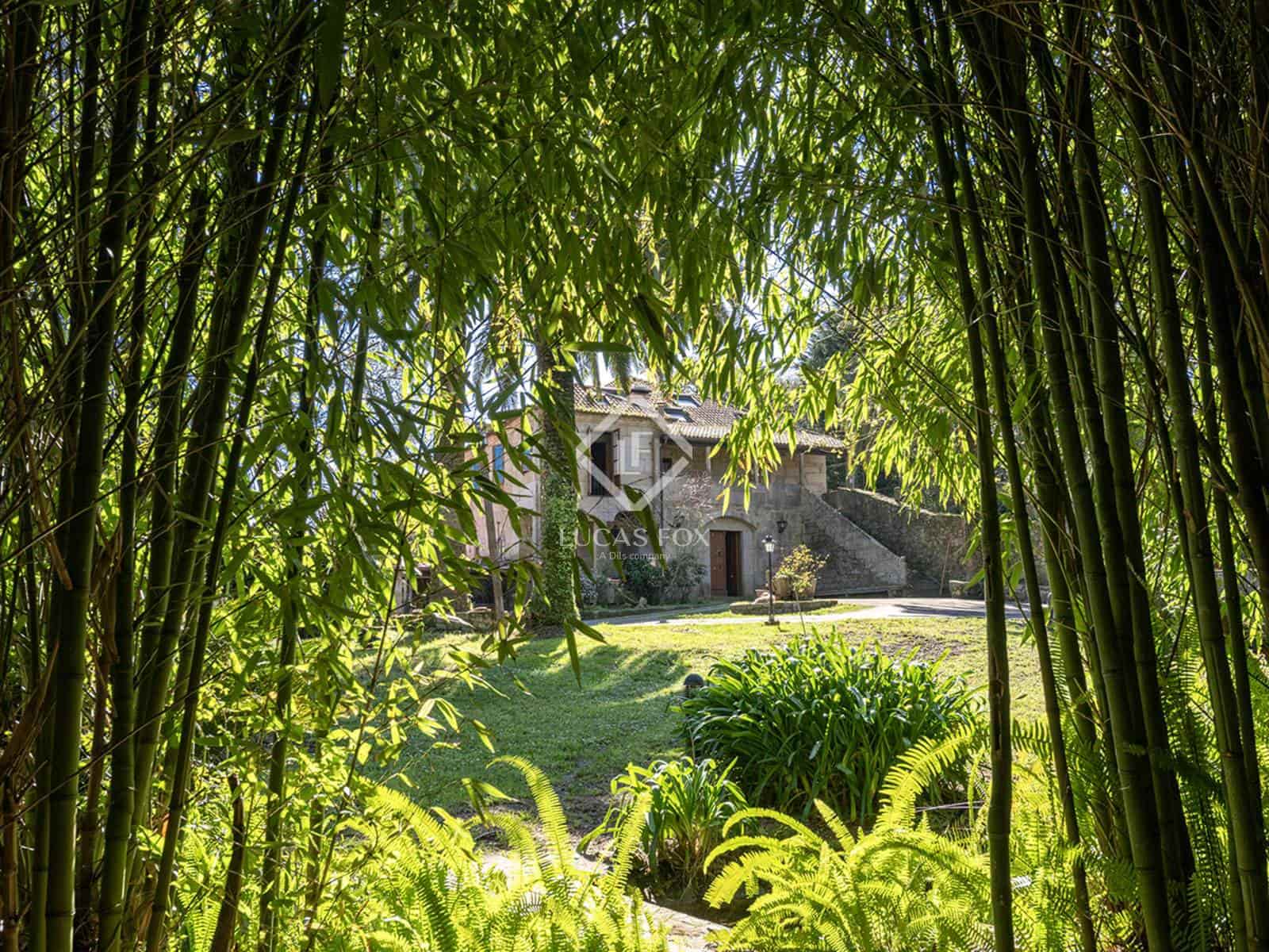 6 soveværelse Villa til salg i Pontevedra by med swimmingpool garage - € 1.250.000 (Ref: 8212578)