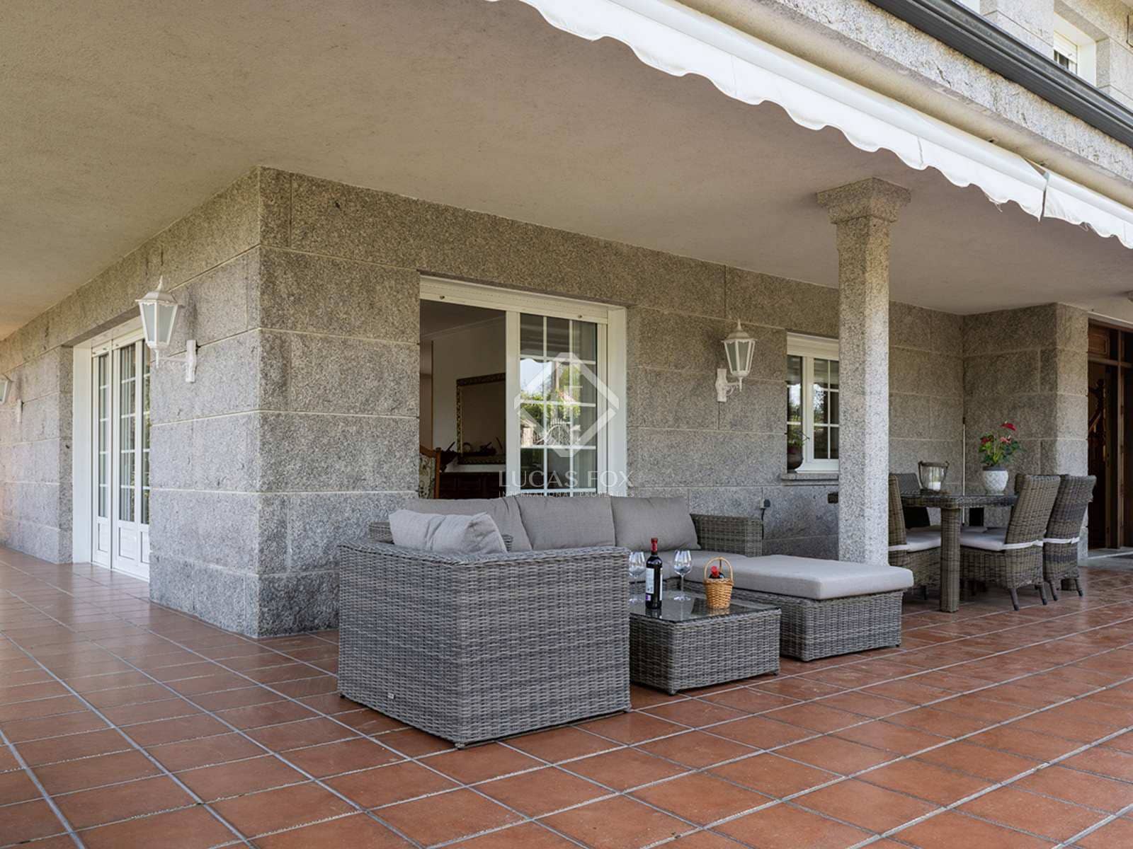 5 soveværelse Villa til salg i Vilagarcia de Arousa med swimmingpool garage - € 880.000 (Ref: 8214711)