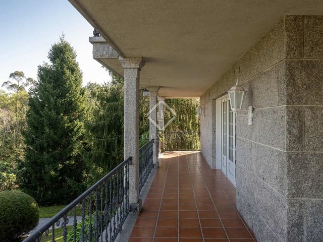 5 soveværelse Villa til salg i Vilagarcía de Arousa med swimmingpool garage - € 825.000 (Ref: 8214711)