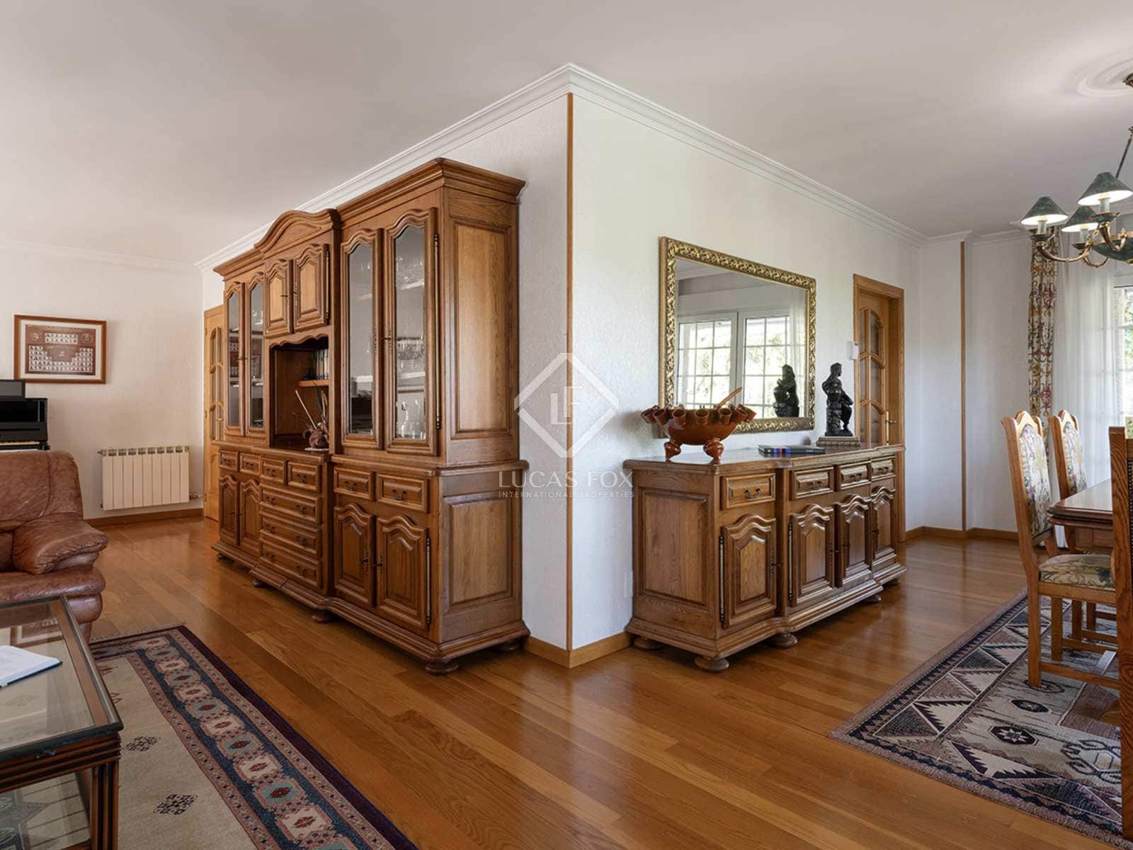 5 soveværelse Villa til salg i Vilagarcia de Arousa med swimmingpool garage - € 880.000 (Ref: 8214711)