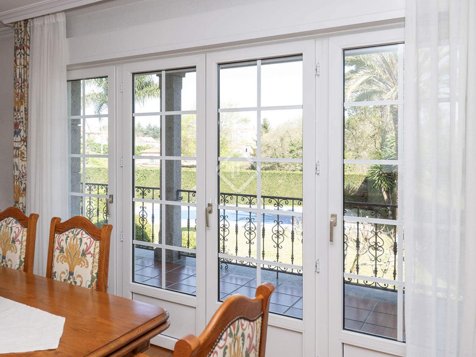 5 soveværelse Villa til salg i Vilagarcia de Arousa med swimmingpool garage - € 880.000 (Ref: 8214711)