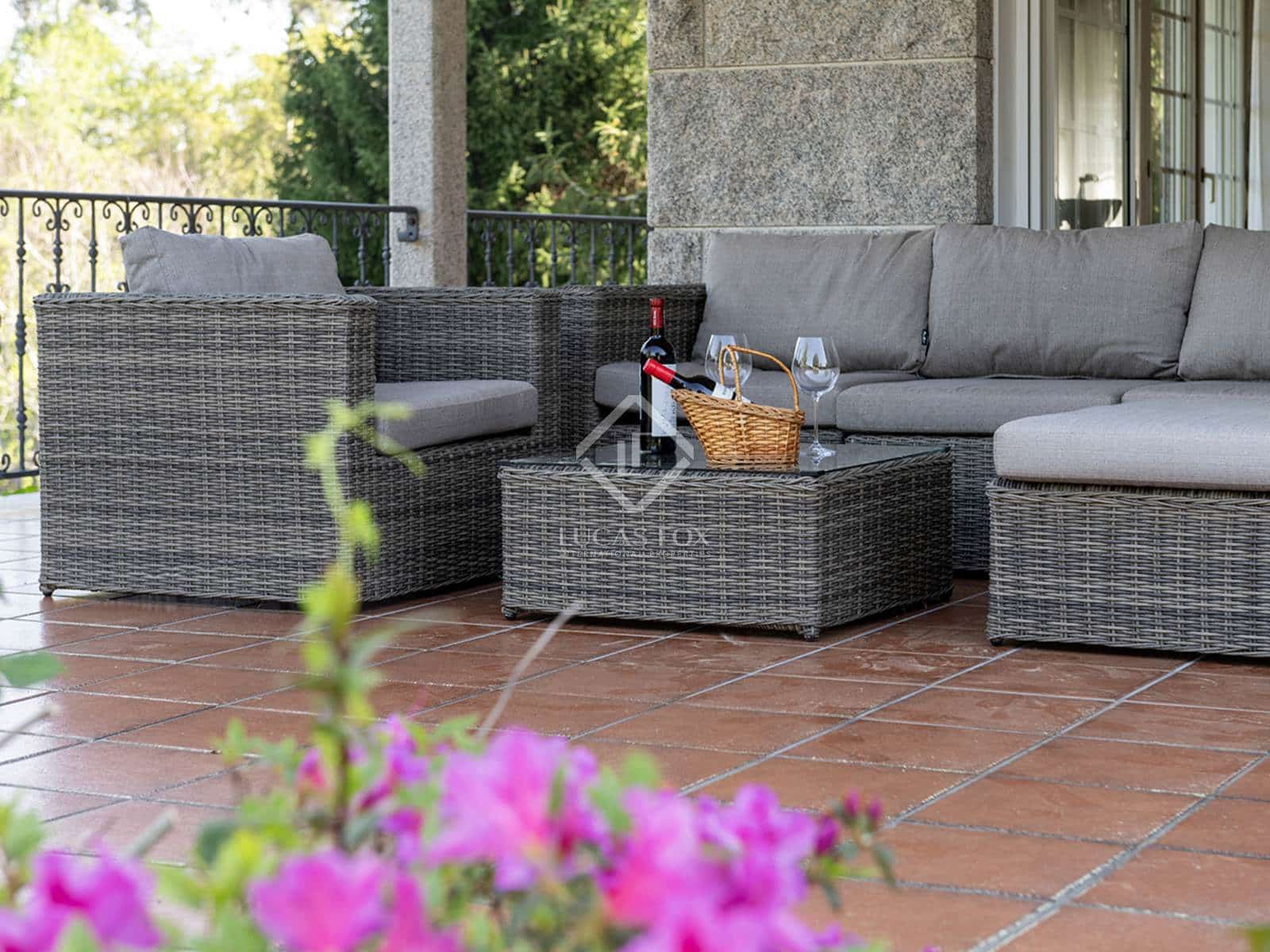 5 soveværelse Villa til salg i Vilagarcia de Arousa med swimmingpool garage - € 880.000 (Ref: 8214711)