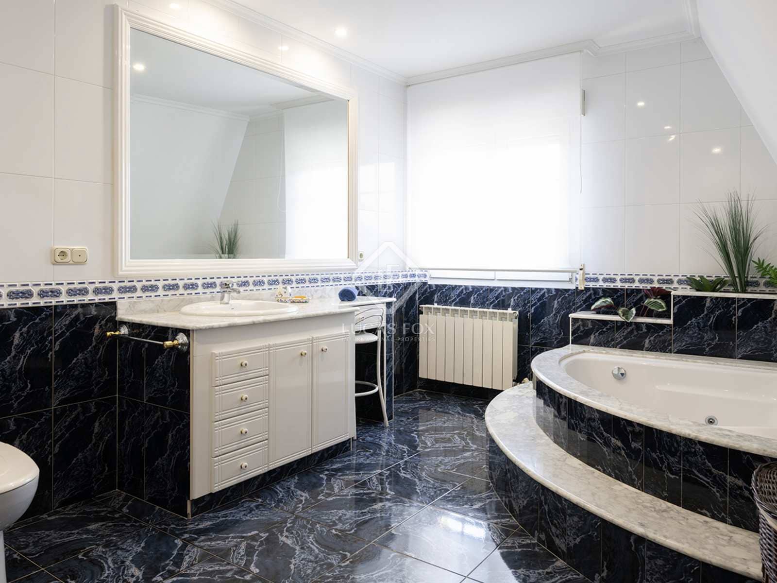 5 soveværelse Villa til salg i Vilagarcia de Arousa med swimmingpool garage - € 880.000 (Ref: 8214711)