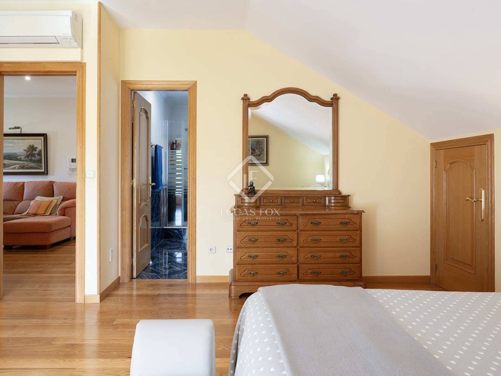 5 soveværelse Villa til salg i Vilagarcia de Arousa med swimmingpool garage - € 880.000 (Ref: 8214711)