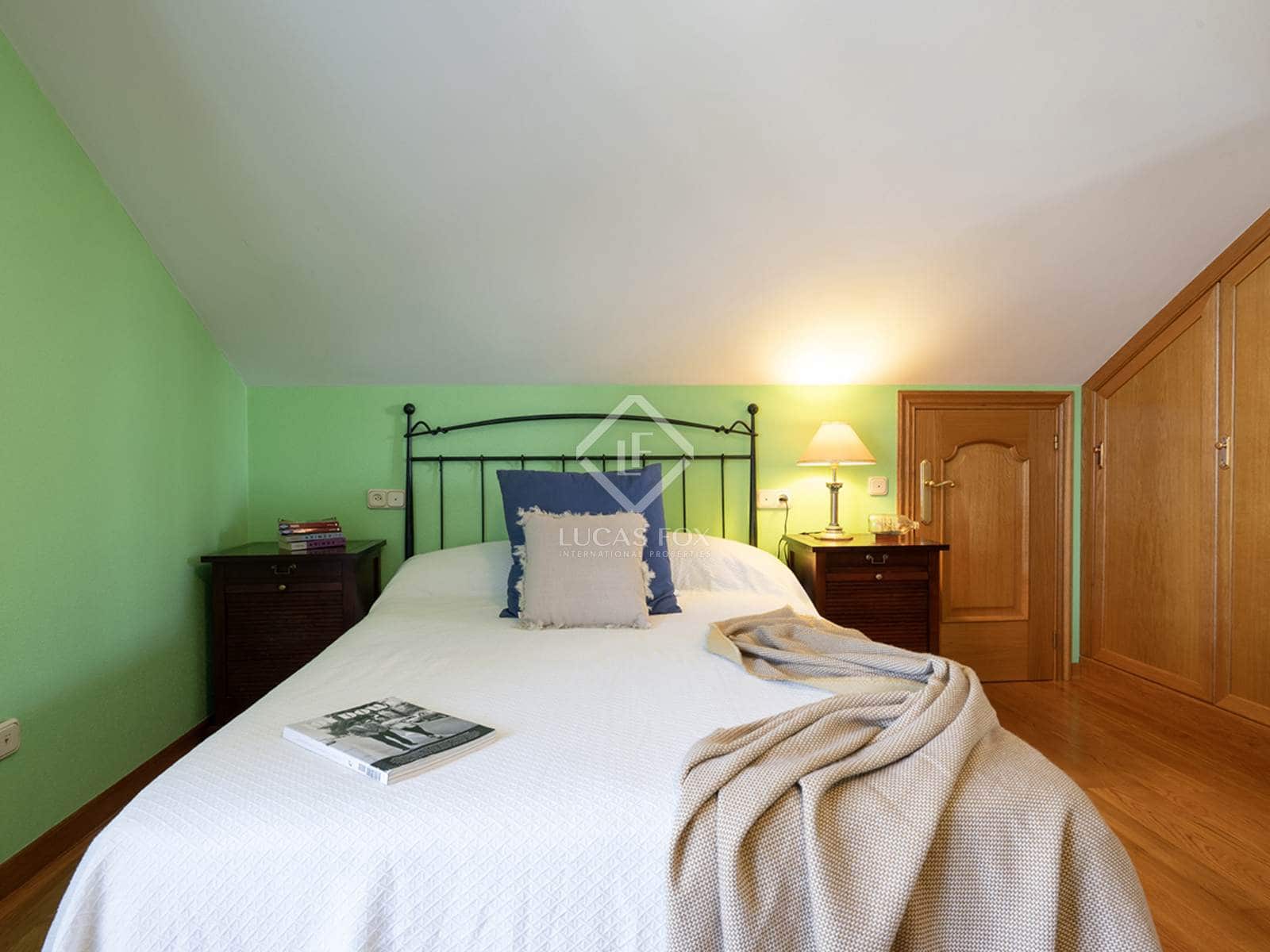 5 soveværelse Villa til salg i Vilagarcia de Arousa med swimmingpool garage - € 880.000 (Ref: 8214711)