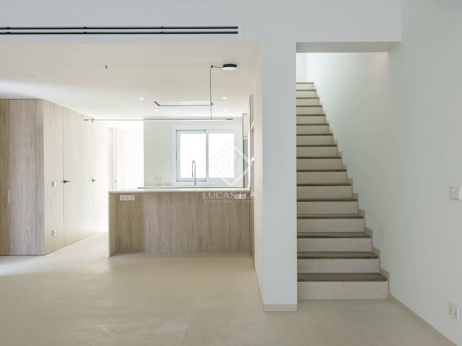 4 bedroom Villa for rent in Burjassot with pool - € 3,800 (Ref: 8220835)