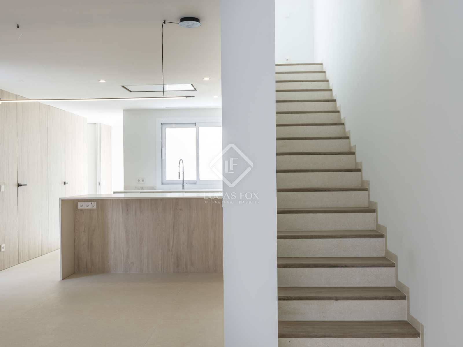 4 bedroom Villa for rent in Burjassot with pool - € 3,800 (Ref: 8220835)